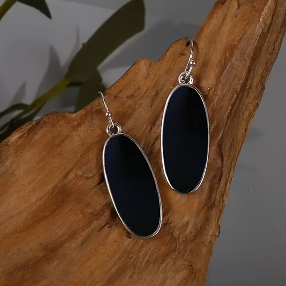 Bohemian Retro Oval Black Pendant Earrings - Picture 4 of 5